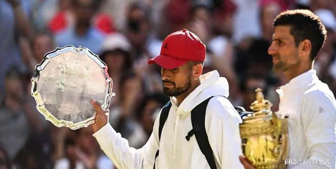 关于日本网球队逆转英国网球队，克耶高斯关键制胜的信息