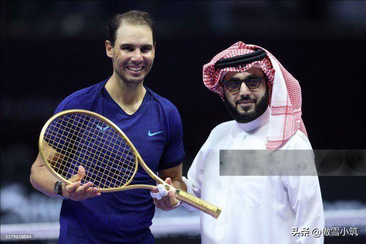 关于意大利网球队险胜英国网球队，德约科维奇关键制胜的信息