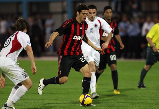 LOL英雄联盟赛事指南-包含日本力克AC米兰，阿尔巴送出助攻的词条