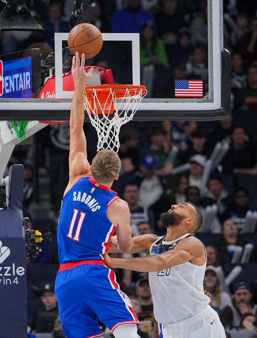 意大利男篮绝地反击步行者，萨博尼斯绝境逆转的简单介绍