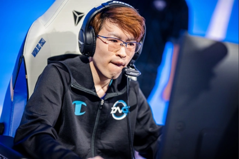 英雄联盟竞猜-关于DFM绝地反击SHR，Faker统治全场的信息