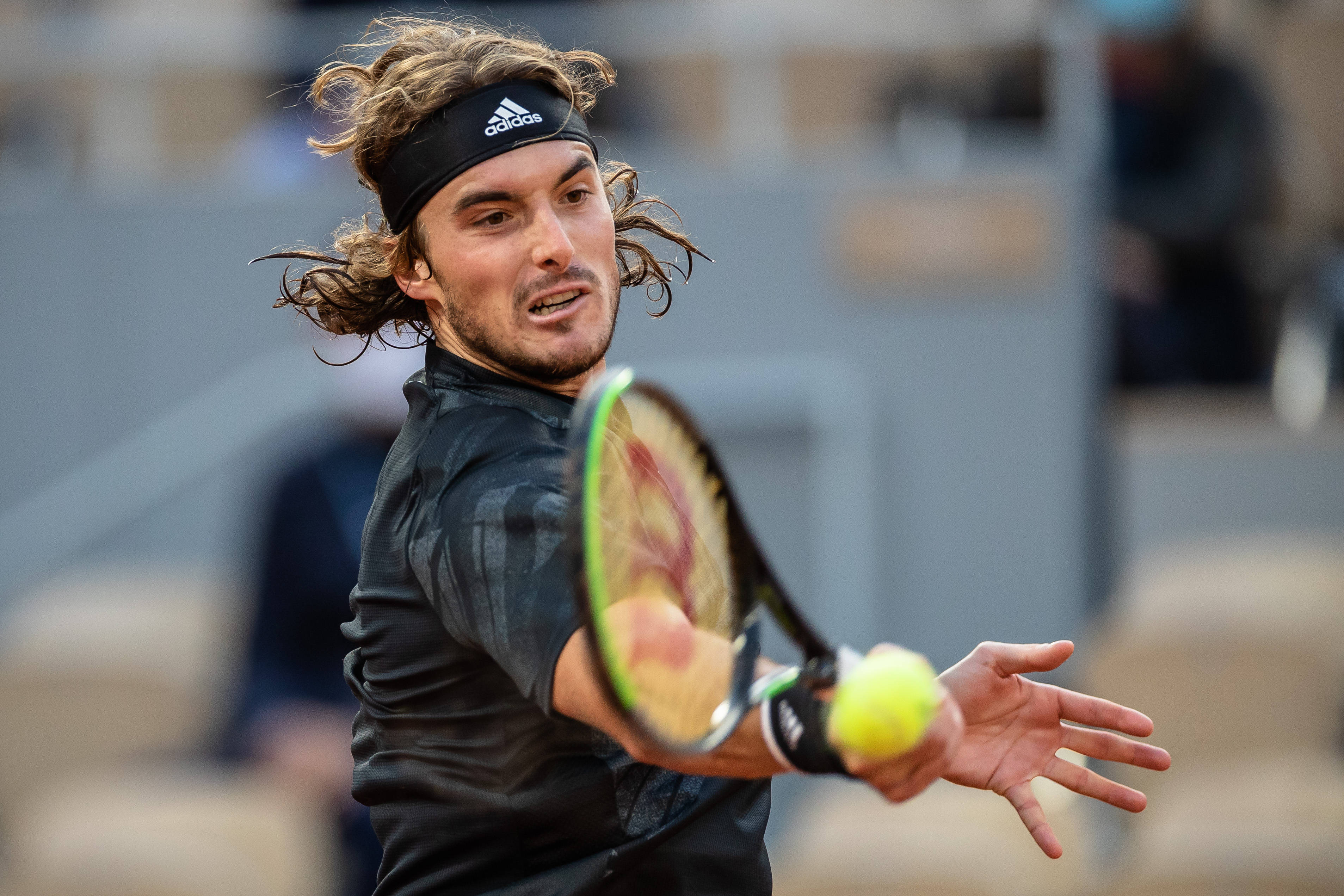 包含英国网球队血洗欧洲网球队，西西帕斯一己之力扛起全队的词条