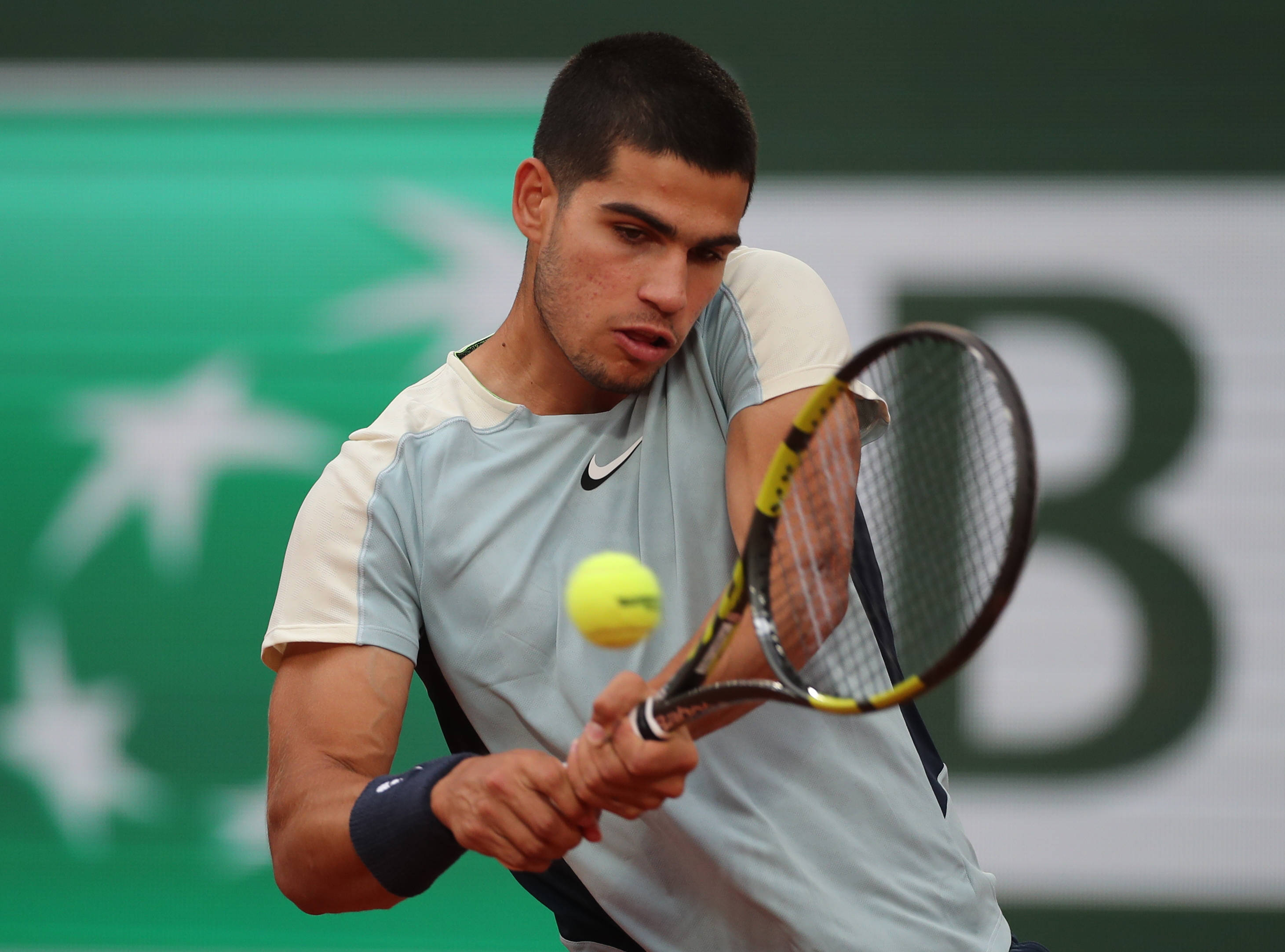 意大利网球队强势法国网球队，阿尔卡拉斯绝境逆转的简单介绍