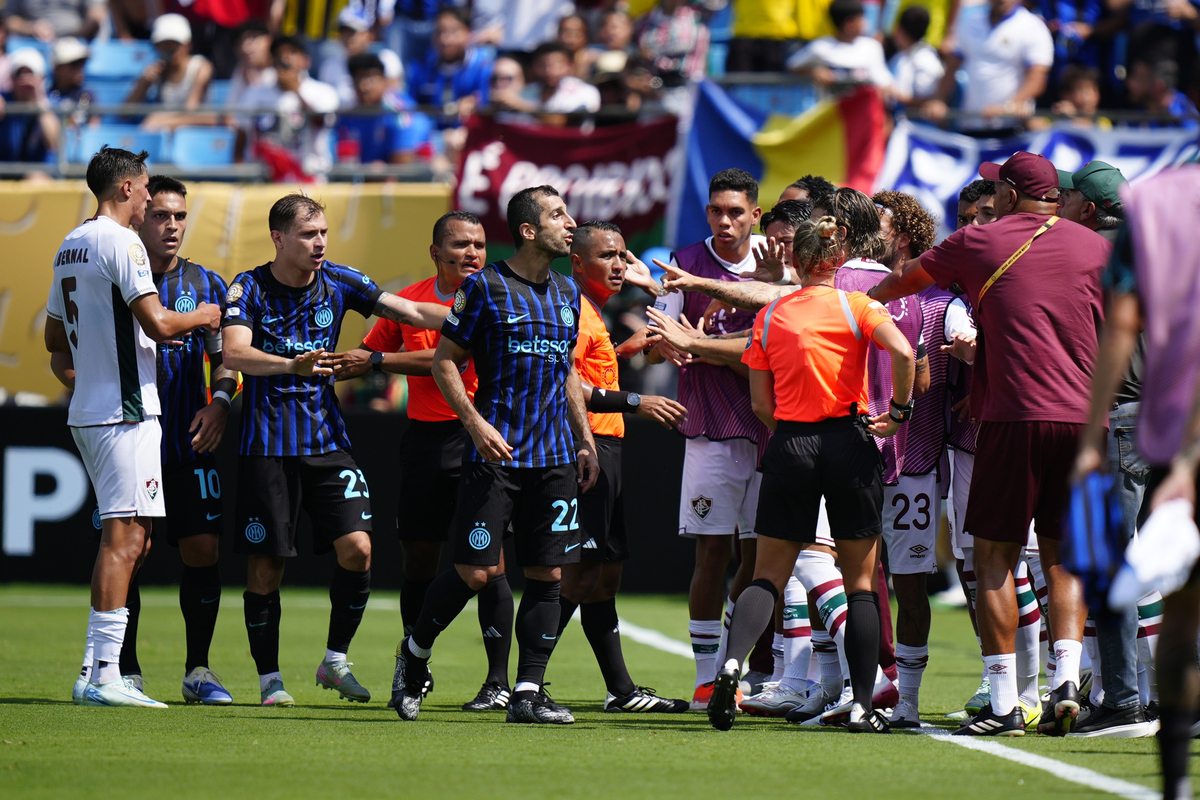 卢顿主场大捷晋级欧洲比赛半决