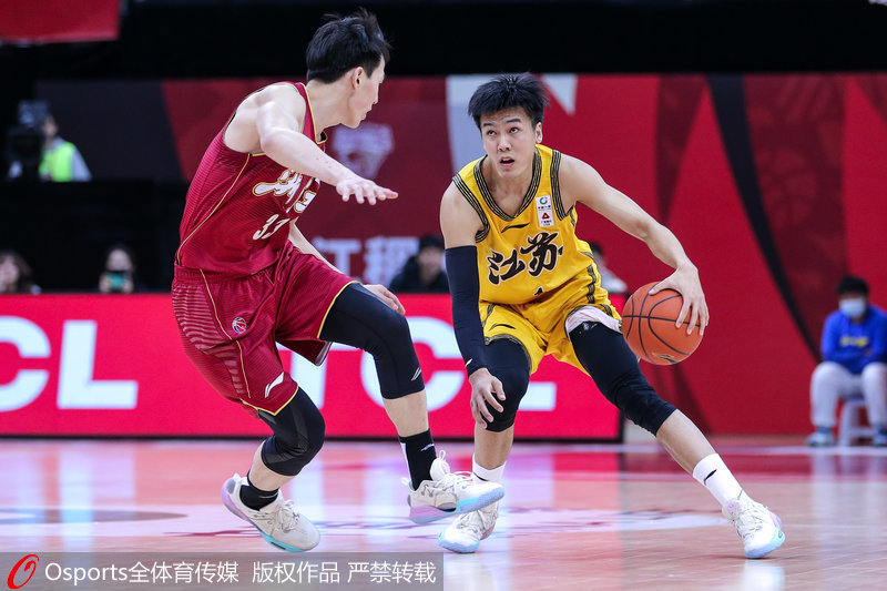 LPL赛事观看-关于弗洛西诺内取得罚点球，助球队获胜的信息