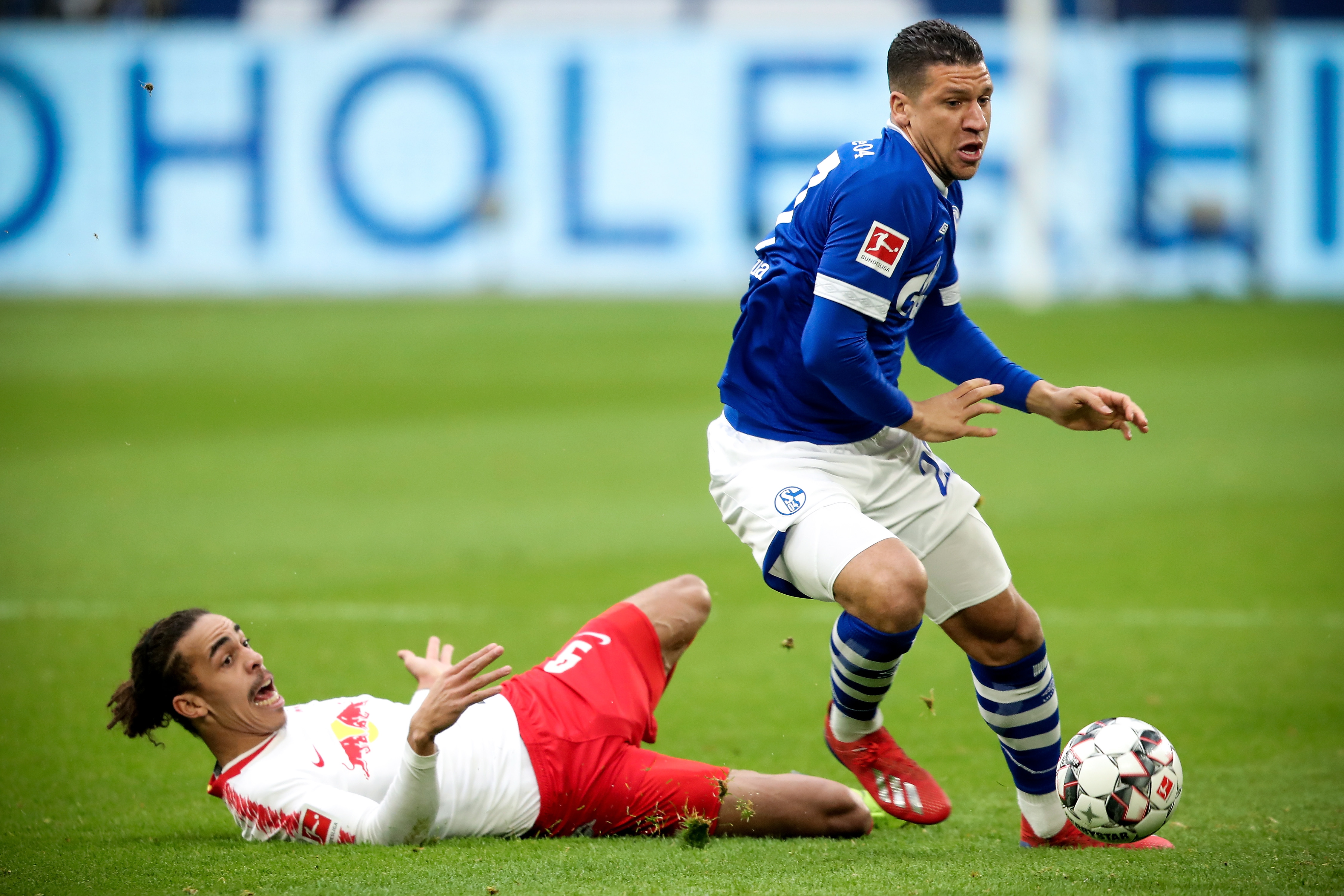 LOL电竞动态-沙尔克04遭遇连败，球队危机重重的简单介绍