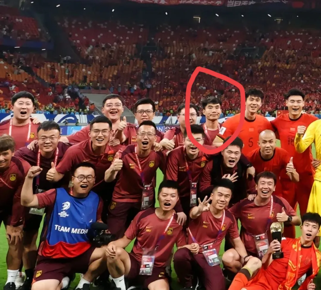 关于足球联赛赛事令人期待，强队对决的信息