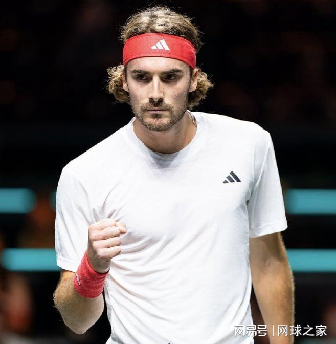 英国网球队强势美国网球队，西西帕斯送出助攻的简单介绍