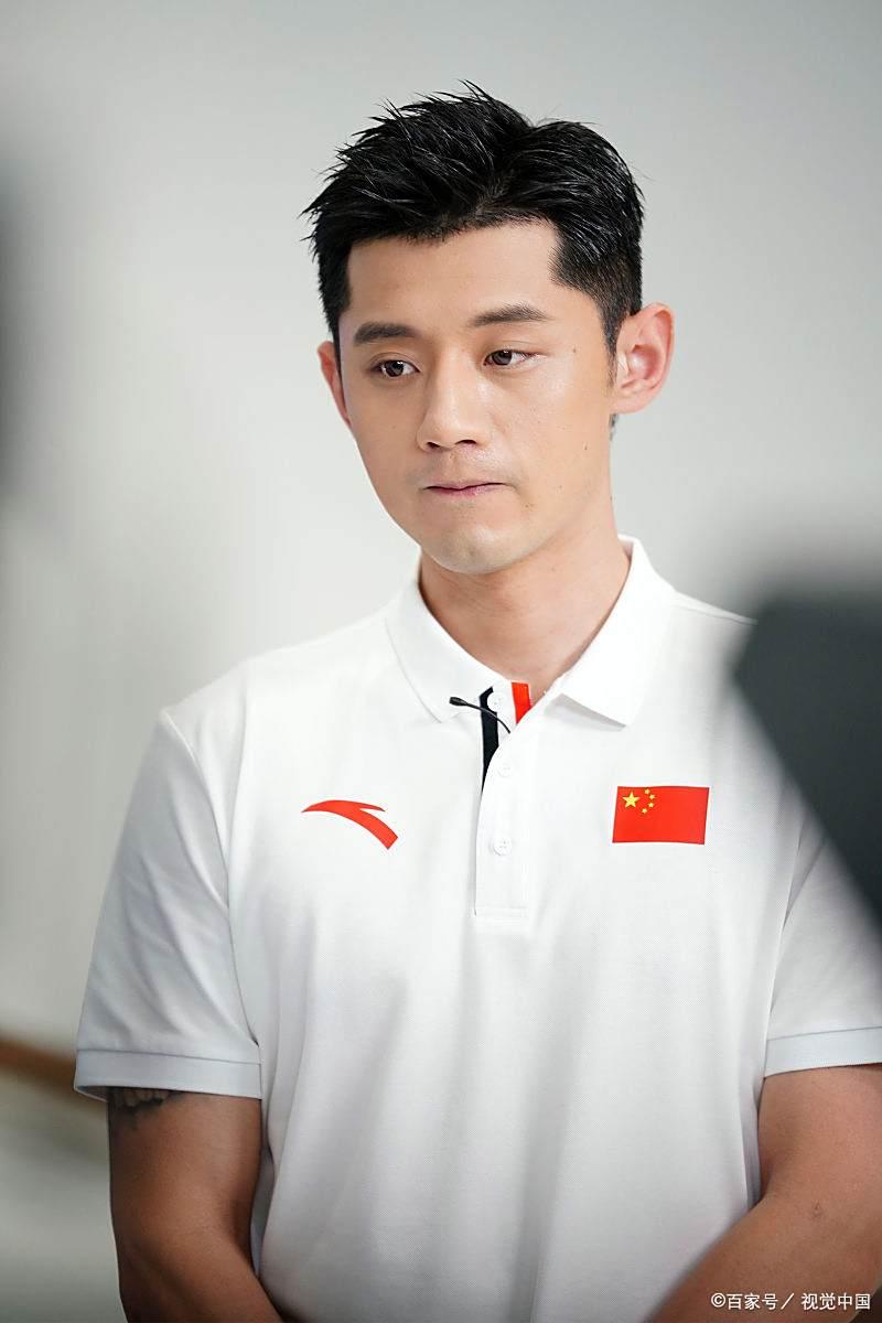 LOL电竞动态-包含法国队碾压英格兰队，张继科惊艳四座的词条