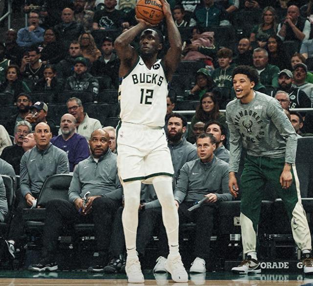 爵士翻盘福建队，字母哥统治全场的简单介绍